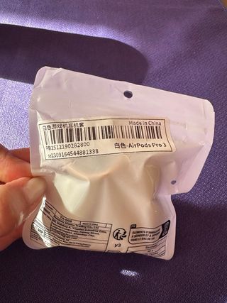 Funda Airpods Pro 3 Diseño Mando Retro