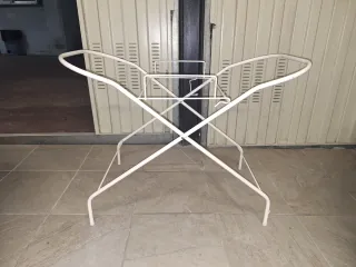 Moisés para bebé con ropa y patas