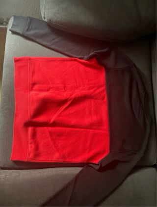 Sudadera roja y negra Primark - Talla M
