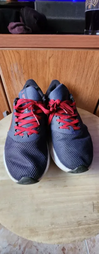 Deportivas Nike Azul y Rojo
