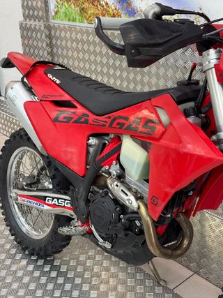 GAS GAS EC 250 F 2025 - 1.090 km Con muchos extras
