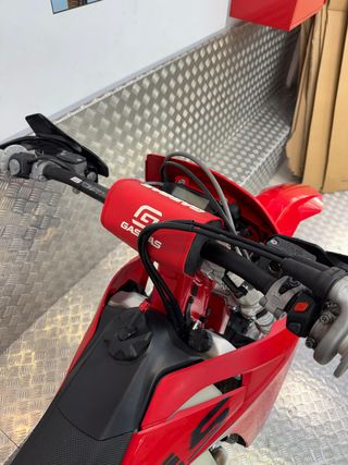 GAS GAS EC 250 F 2025 - 1.090 km Con muchos extras