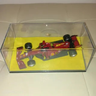 Ferrari F1 SF1000 #16 Leclerc con teca