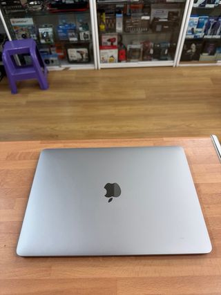 MacBook Pro 2020 M1 8GB RAM 256GB SSD