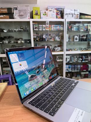 MacBook Pro 2020 M1 8GB RAM 256GB SSD