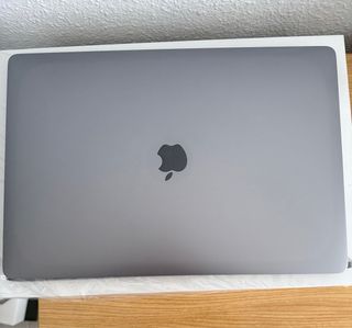 vendo macbook pro de 15 pulgadas  es totalmente de