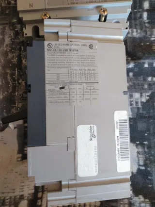 2x General de corte Merlin Gerin NS 250 N Interrup