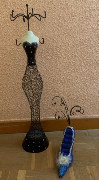 Colgadores para collares, pendientes y anillos