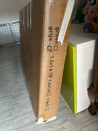 Parque infantil con alfombra