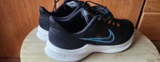 Deportivas Nike Negras y Azules