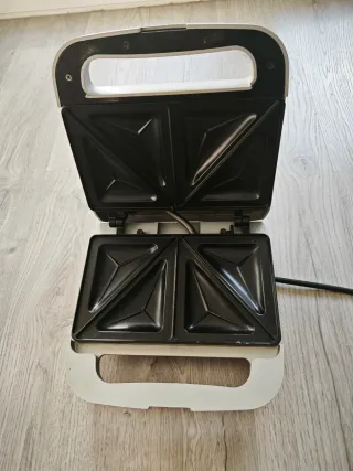 Sandwichera Moulinex T90