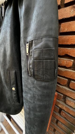 Cazadora de cuero tipo aviador