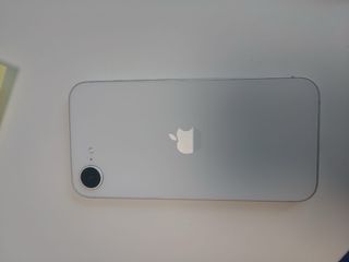 iPhone 16 blanco mate Salud batería:100%