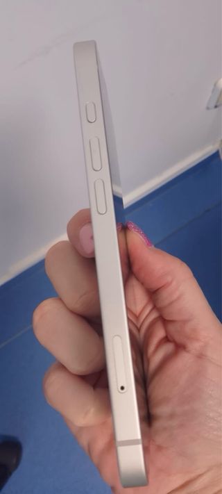 iPhone 16 blanco mate Salud batería:100%