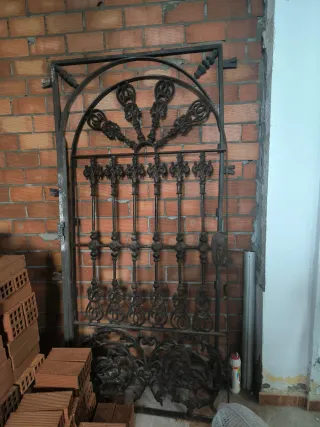 Puerta de Hierro Macizo Forjado