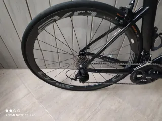 Bicicleta carretera Full carbono como nueva