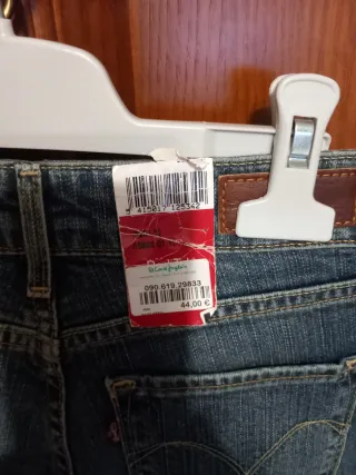 Pantalón vaquero Levi's azul talla 26. Bold Curve.