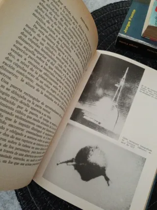 LOS HOMBRES DE NEGRO Y LOS OVNIS