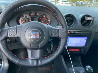 SEAT Cordoba 2006 sin detalles!