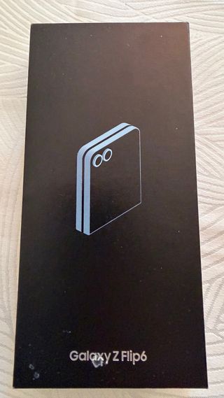 Samsung Galaxy Z Flip6 Caja
