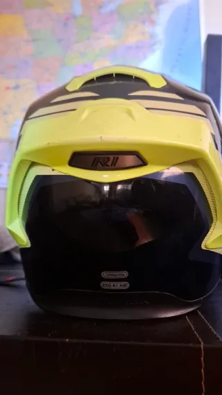 Casco Moto Scorpion R1 Negro Fluor