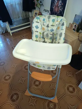 Trona Joie reclinable poco uso