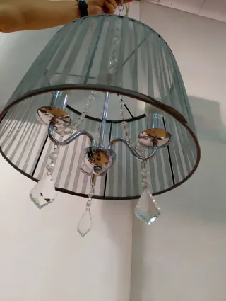 Lámpara colgante gris con cristales