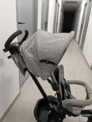 Triciclo Kinderkraft Aveo Gris