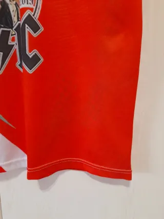 3 Camisetas. AC/DC-GUITARRA y  VALENTINO ROSSI