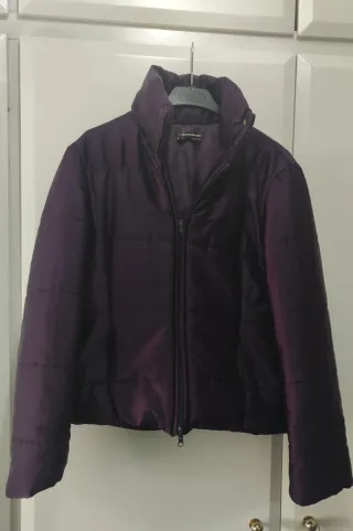 Chaqueta acolchada morada mujer