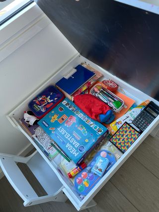 Mesa y Sillas Escritorio Infantil