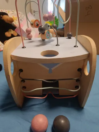 Juguete de madera laberinto de cuentas