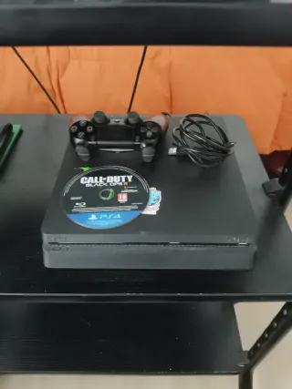 PS4 Slim 500GB + Mando, Cables y Juego