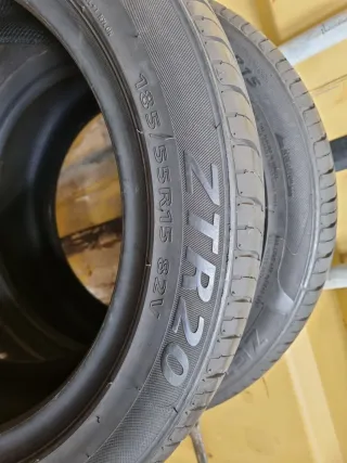 Se vende 2 Neumáticos en perfecto estado