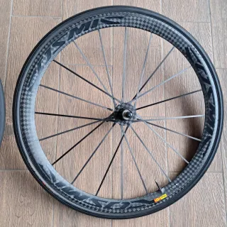 Ruedas Mavic Carbono Carretera de 40 mm.