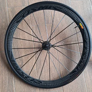 Ruedas Mavic Carbono Carretera de 40 mm.