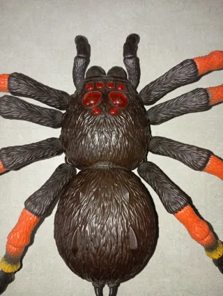 Araña Tarántula Juguete Grande.