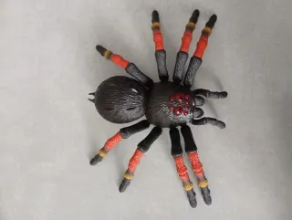 Araña Tarántula Juguete Grande.