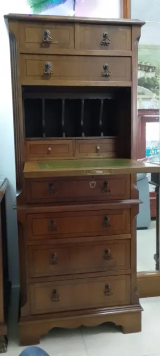 Escritorio y Cajonera Madera y Cuero