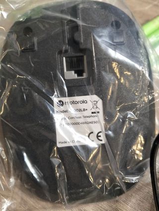 Teléfono inalámbrico Motorola C1001L - 2 terminale