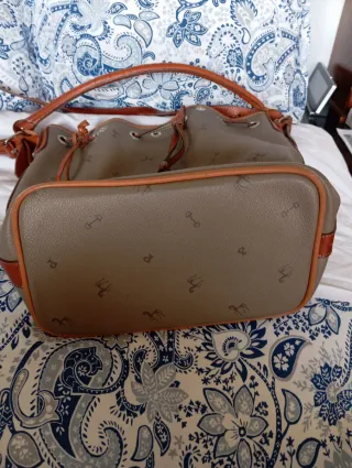 Bolso cubo Petusco marrón y gris