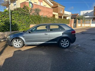 AUDI A3 1.9 TDI 105CV ATTRACTION-