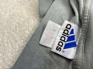 Camiseta Adidas Vintage Gris