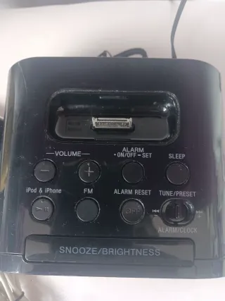 Despertador Sony con iPod 8GB