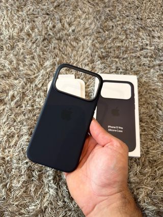 Funda Silicona iPhone 17 Pro Negra