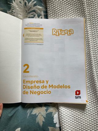 Economía. 2 Bachillerato. Revuela