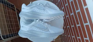 Zapatillas Nike Quest 5 Mujer Blancas