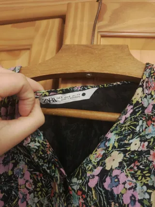 Vestido Zara floral manga larga