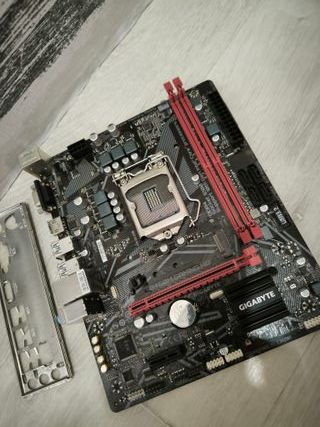Placa Base Micro ATX GIGABYTE B460M GAMING HD