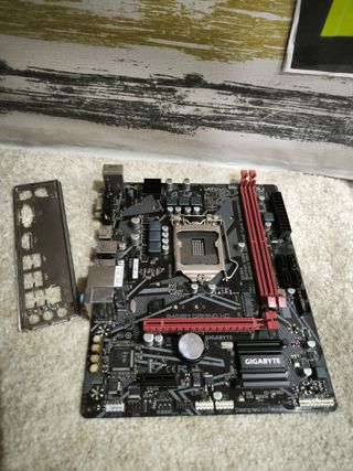 Placa Base Micro ATX GIGABYTE B460M GAMING HD